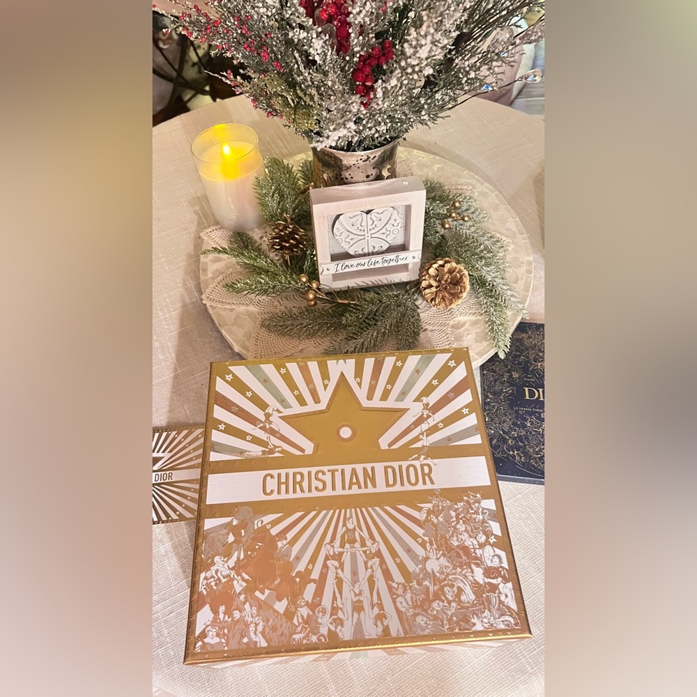 Dior Gold Collection gift box New ,perfect for  gifts just luxurious